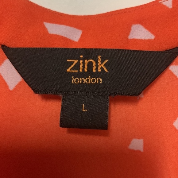 Sleeveless‎ Orange Patterned Button-down Top - Picture 2 of 5